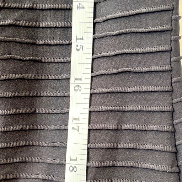 Sangria,Stunning Noir,Ribbed Bodice,Heavy Lace Frilled Lower over Cream,Size 10 - Picture 11 of 17